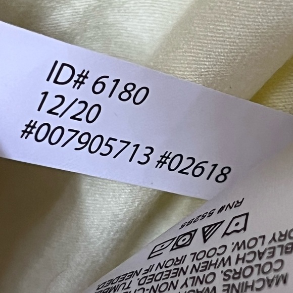 Express romper butter yellow elastic waist V-neck keyhole button neck size Med. - Picture 5 of 8